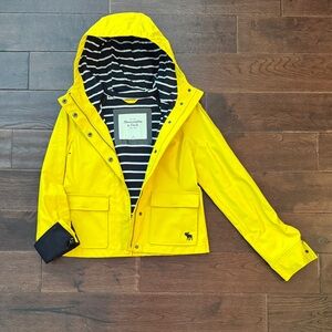 Abercrombie & Fitch Yellow Raincoat with Striped Lining